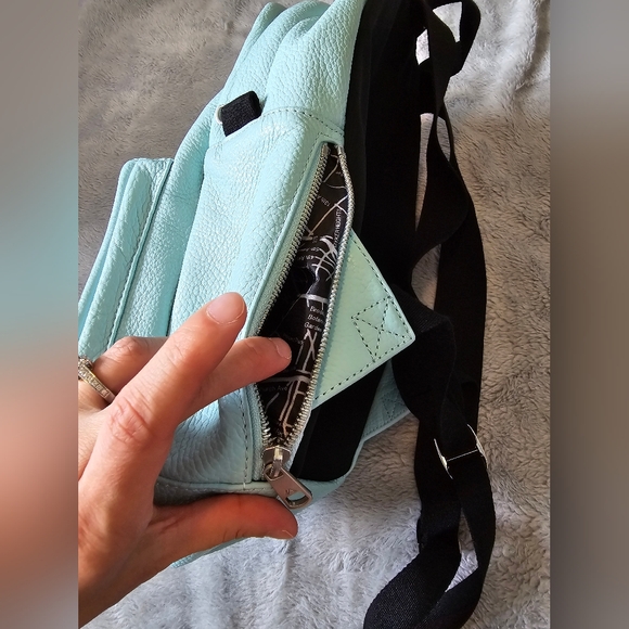 State Backpack - Picture 6 of 11